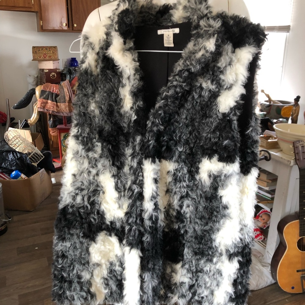 Vest black and white faux fur - Picture 1 of 3
